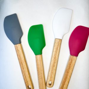Smile Boutiques Wooden Utensil Set – Oak Wood & BPA‑Free Silicone -4 colors spaulas