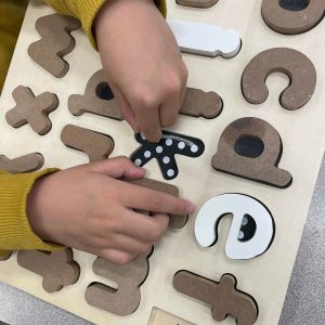 LOWERCASE ALPHABET - CHALKBOARD BASE WITH TRACERS - Lowercase Alphabet Tracing Board | Autism-Friendly Handwriting Tool | Sensory Letter Learning Set (Ages 3-8) - Image 4