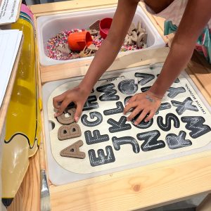🌱 TABLE SET —  Chalk & Play Sensory Table - Image 3