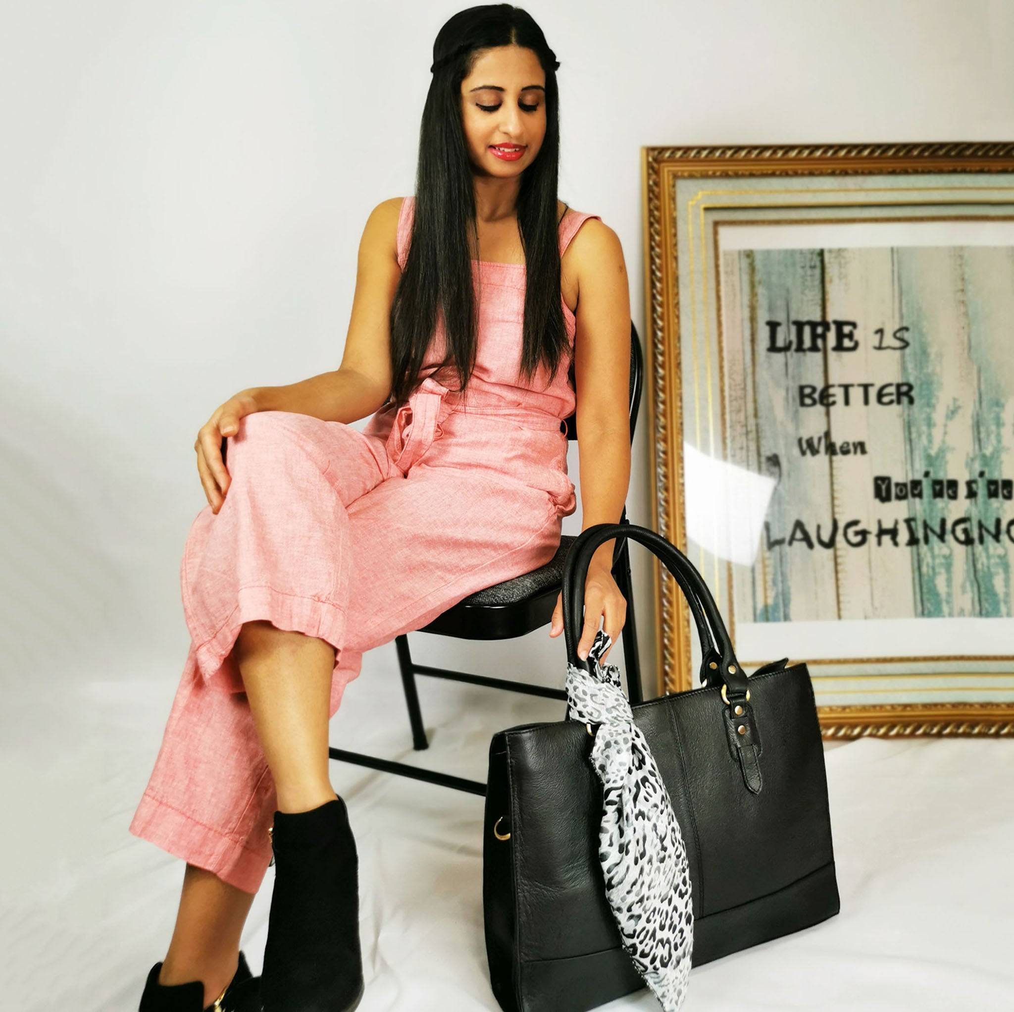 The Signature 17" Leather Laptop Bag, Black - Image 2