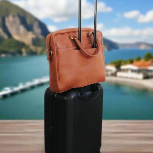 The Signature Messenger Bag Men Brown - Image 3