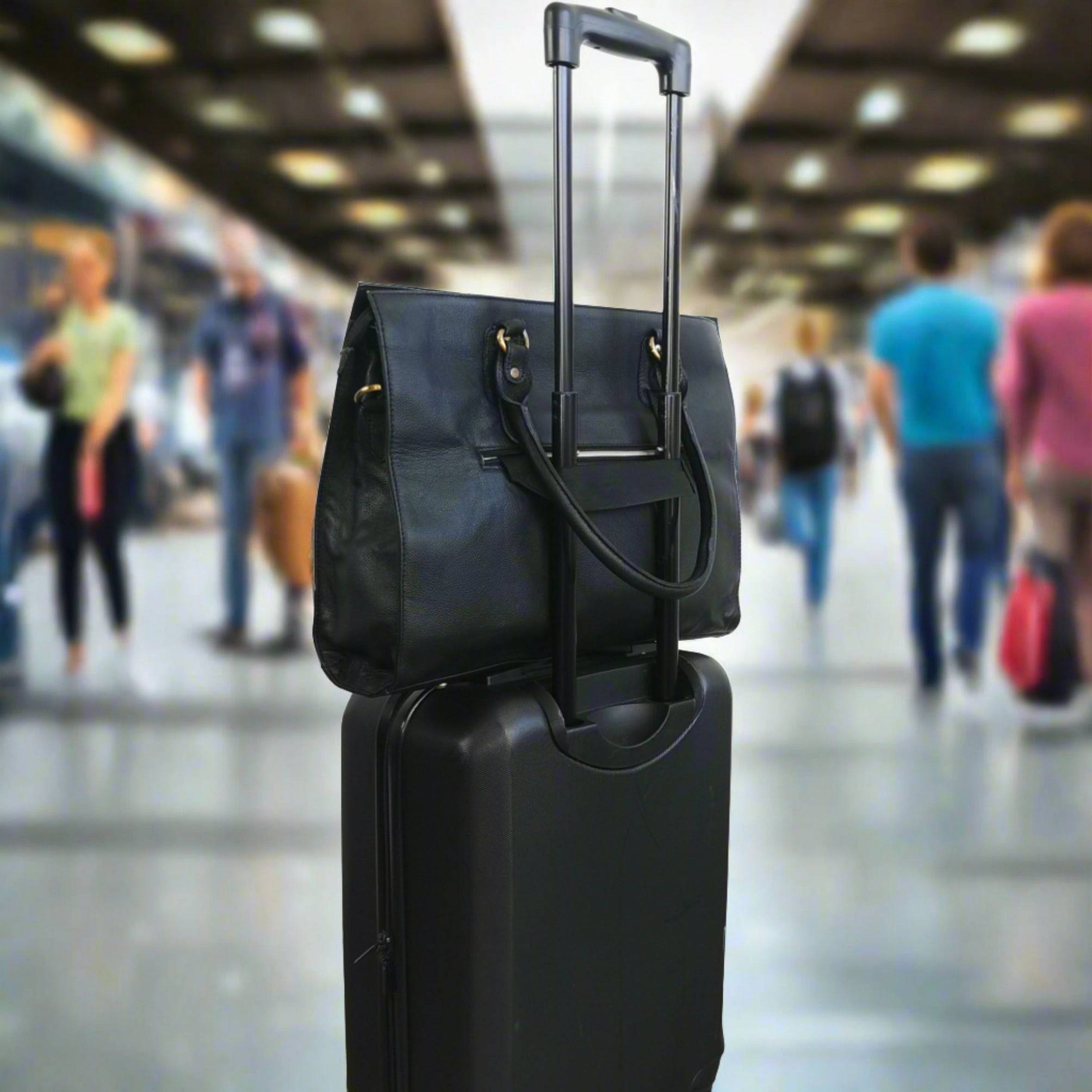 The Signature 17" Leather Laptop Bag, Black - Image 5