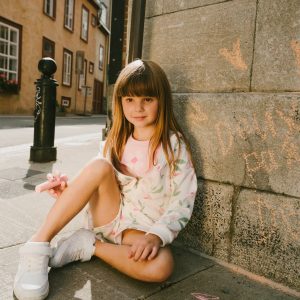 French Terry Shorts Off White Printed Flowers - Image 2