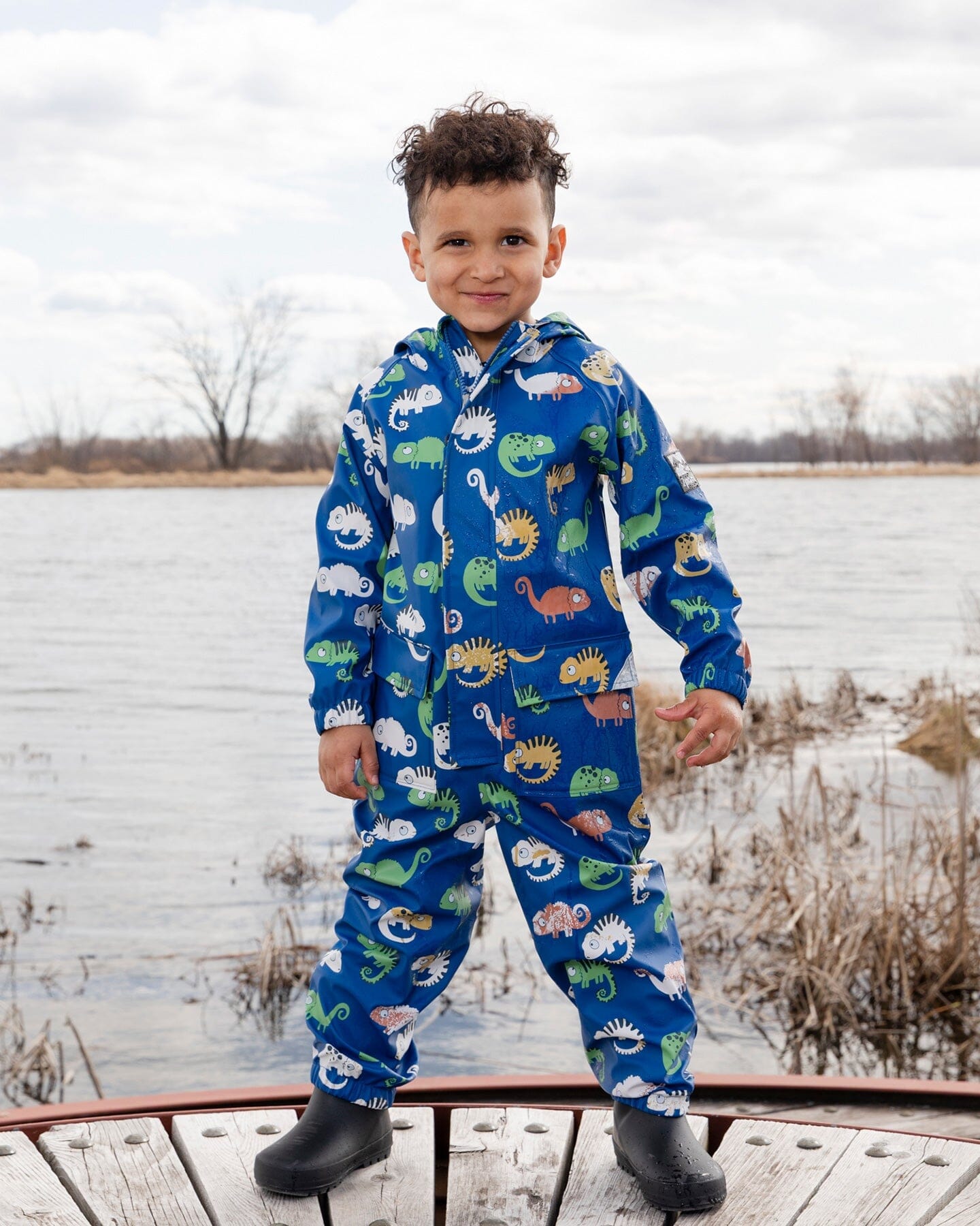 Blue rain jumpsuit with color-changing chameleon print - Image 2