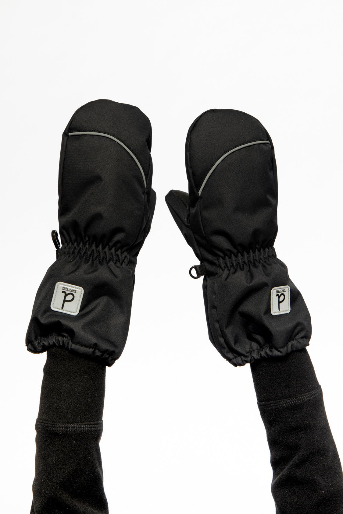 Play Winter Mittens Black - Image 2