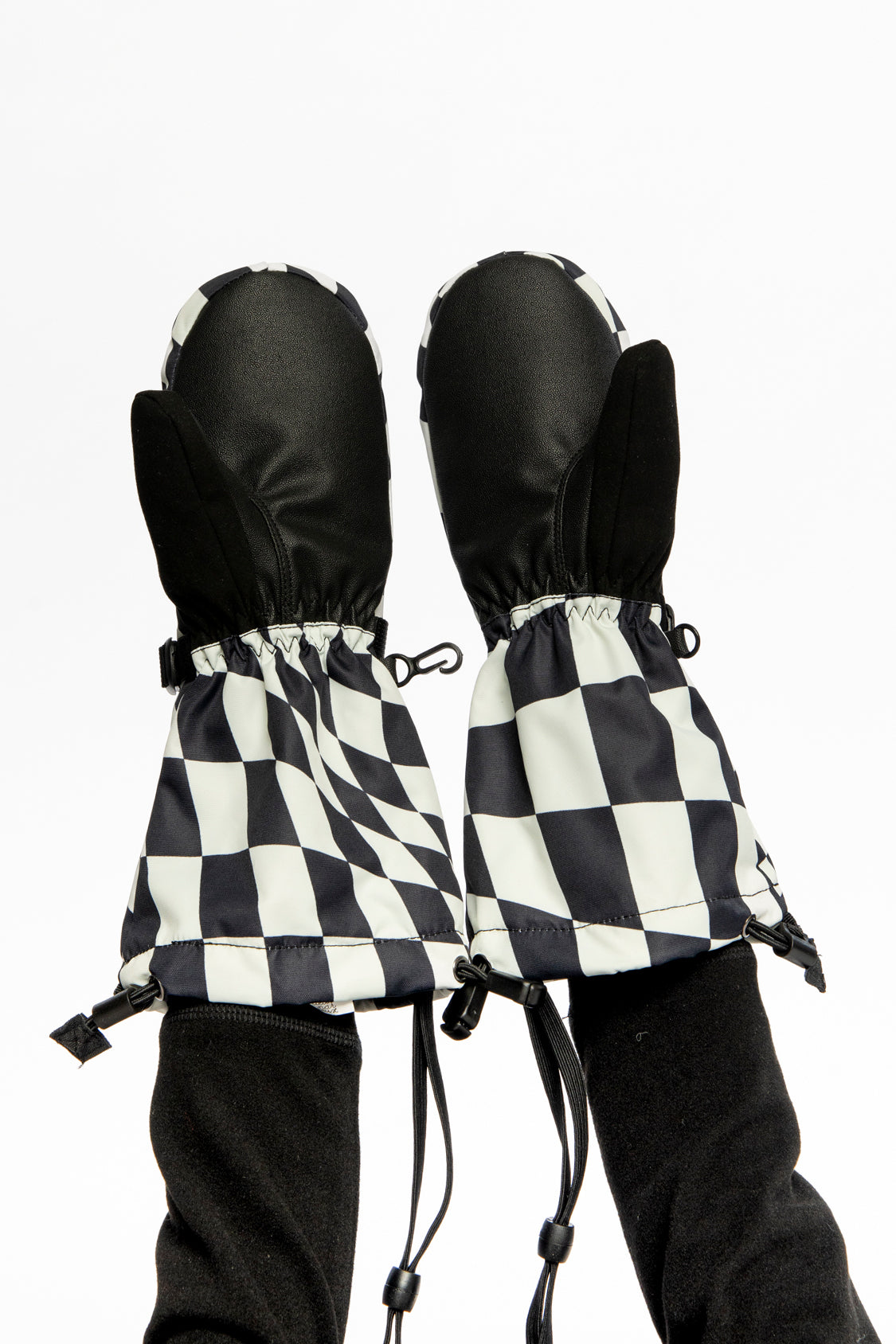 Teknik Winter Mittens White Checkered Print - Image 3