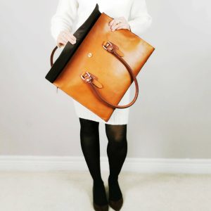 Alternative view of The Signature 17" Leather Laptop Bag, Tan Flap