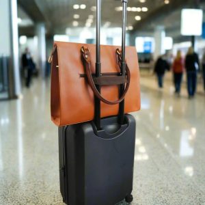 The Signature 17" Leather Laptop Bag, Tan - Image 5