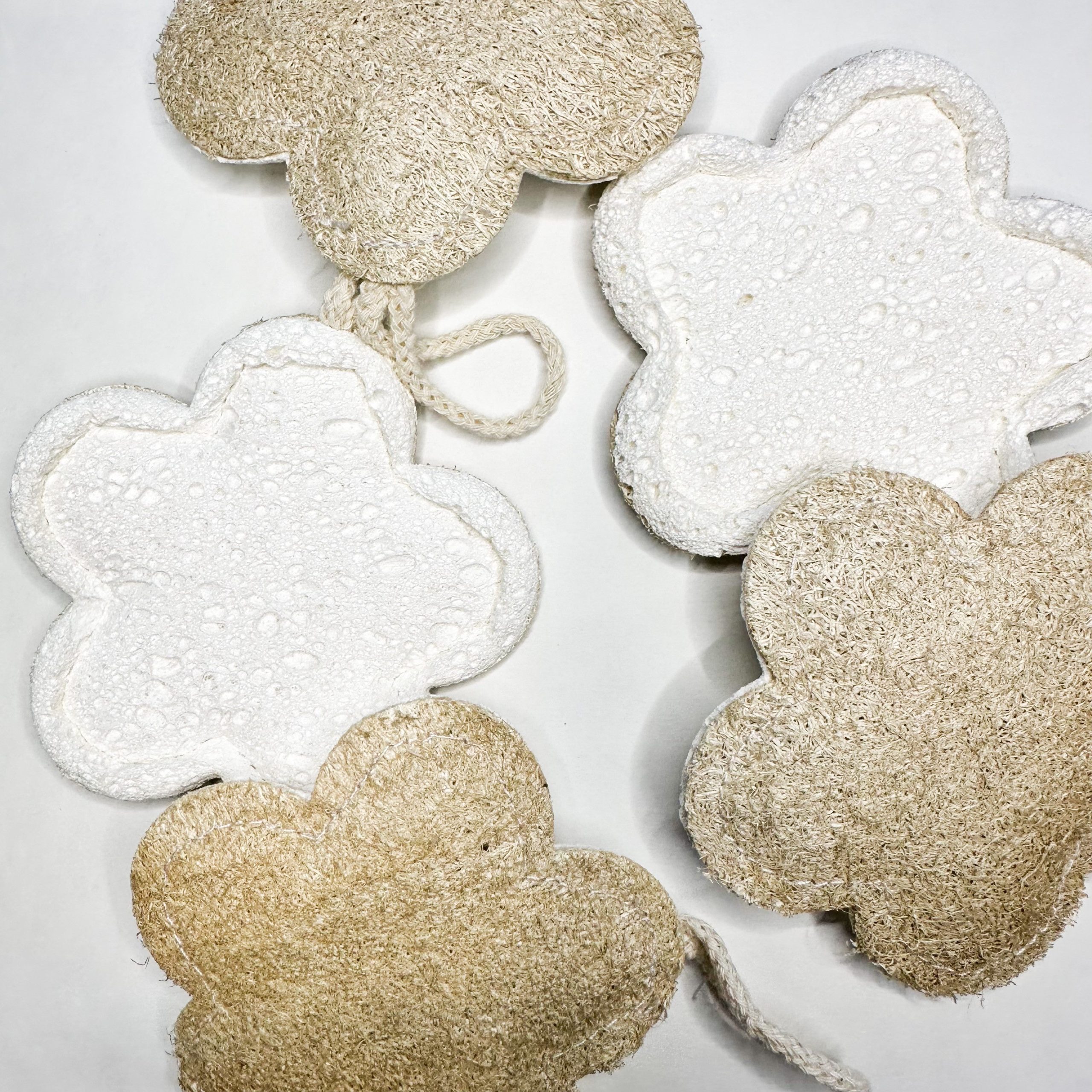Natural Loofah & Cellulose Sponge – Gentle & Effective Cleaning - Image 3