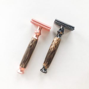 Smile Boutiques Bamboo Safety Razor – Plastic‑Free Reusable Shaving Tool Pink and Black