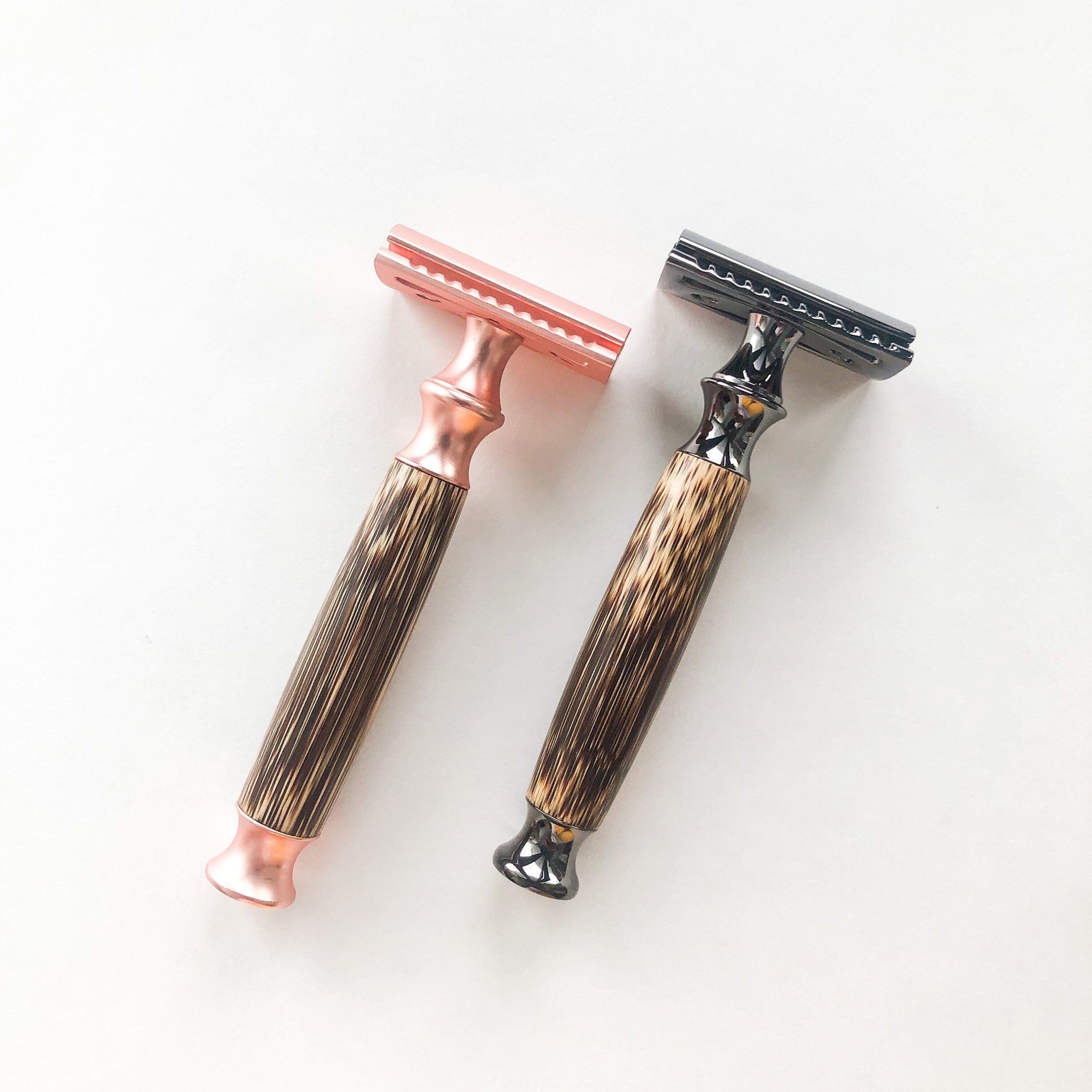 Smile Boutiques Bamboo Safety Razor – Plastic‑Free Reusable Shaving Tool Pink and Black