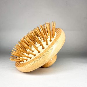 Eco-Friendly Bamboo Scalp Massager - Image 3