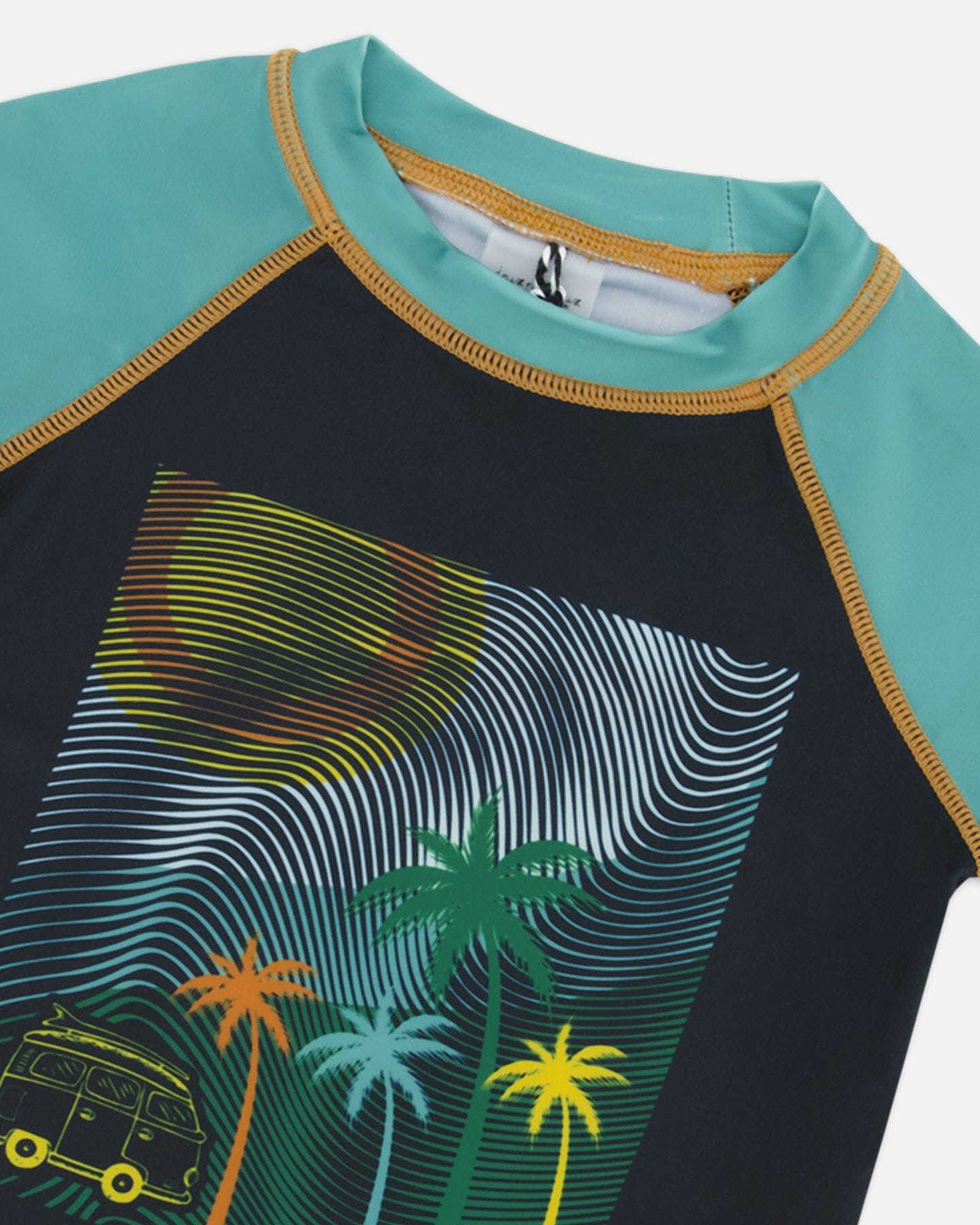 Short Sleeve Rashguard With Print Black - Image 4