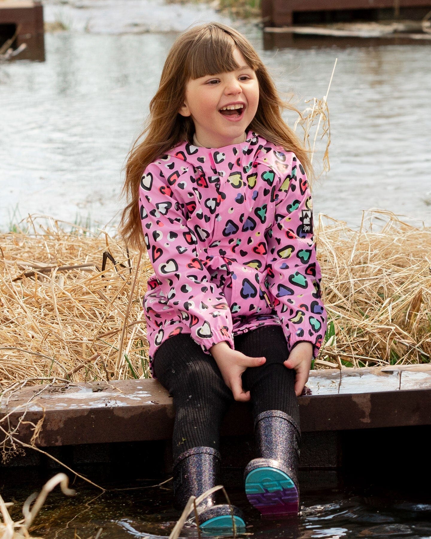 Pink raincoat with color-changing hearts - Image 2