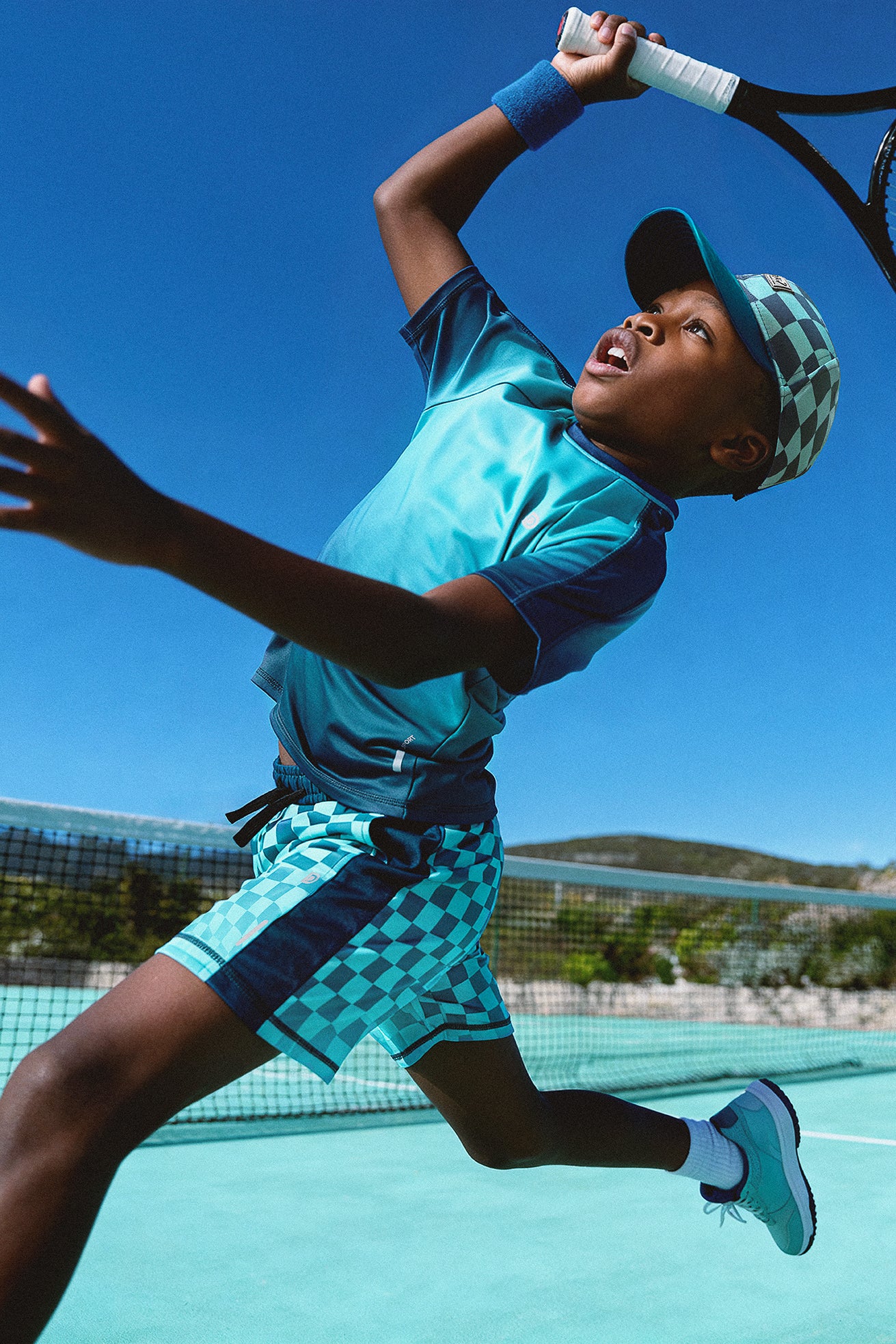 Athletic Shorts In Recycled Polyester Teal Printed Checkerboard - Image 2