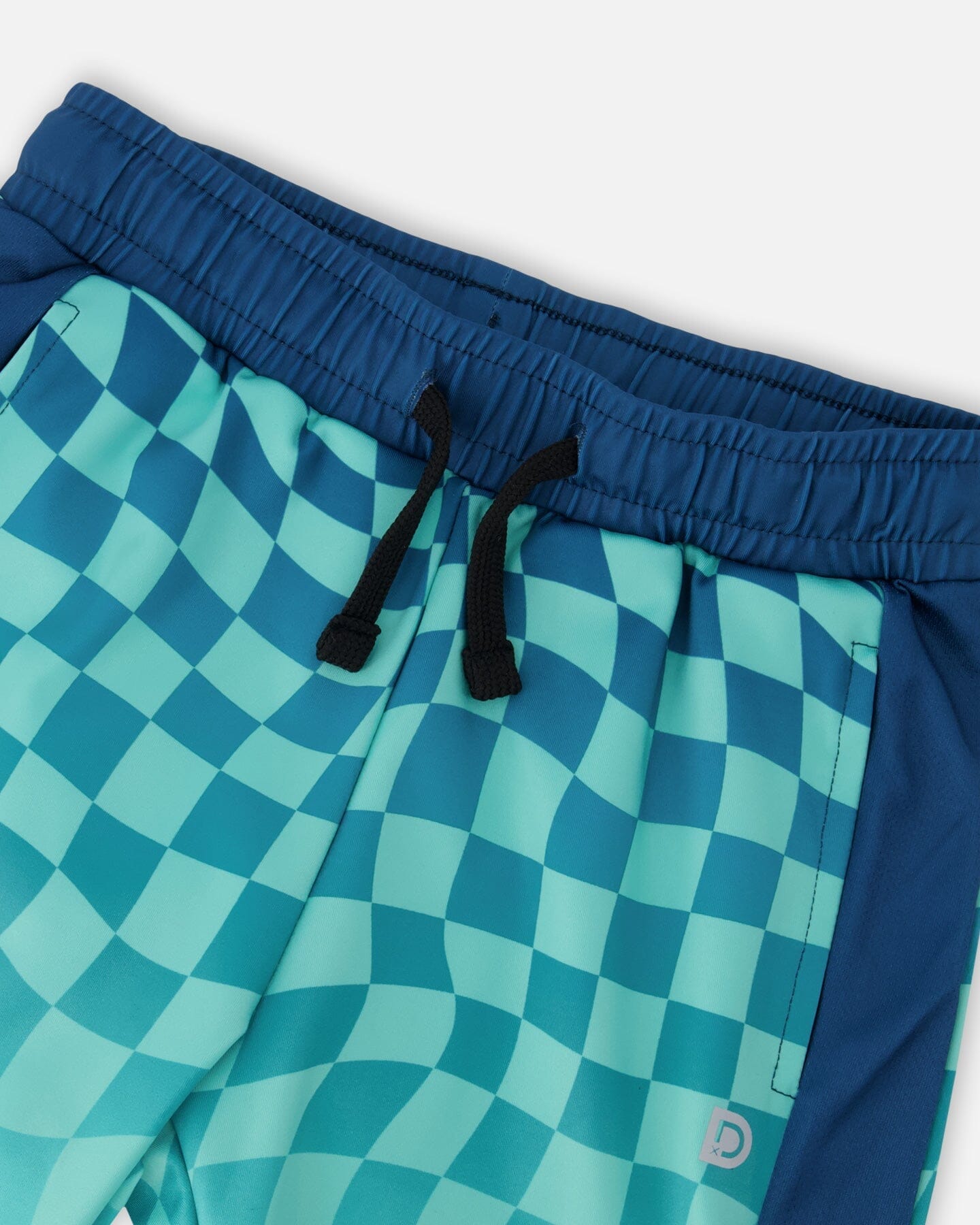 Athletic Shorts In Recycled Polyester Teal Printed Checkerboard - Image 4