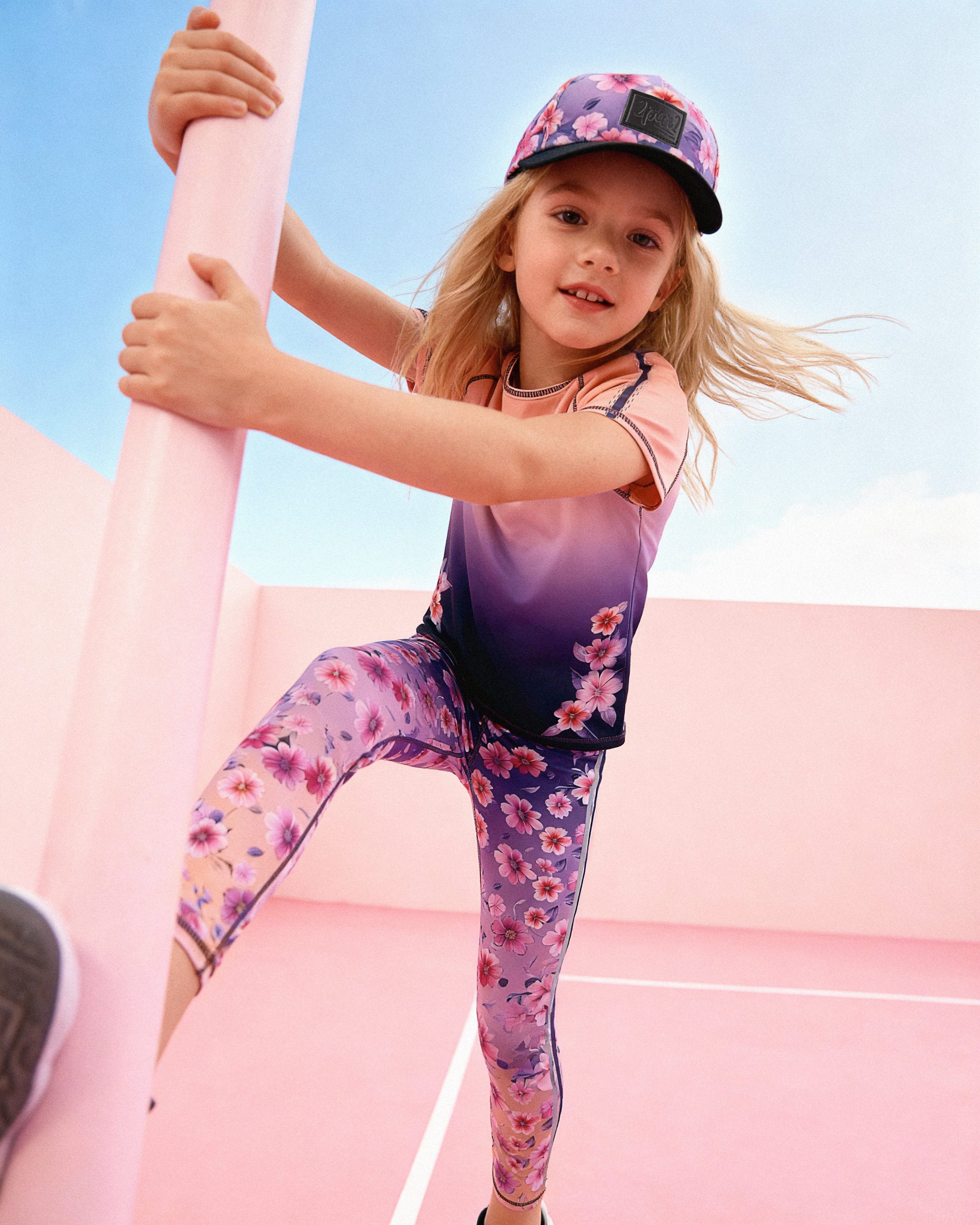 Athletic Leggings In Recycled Polyester Mauve Floral Gradient - Image 2