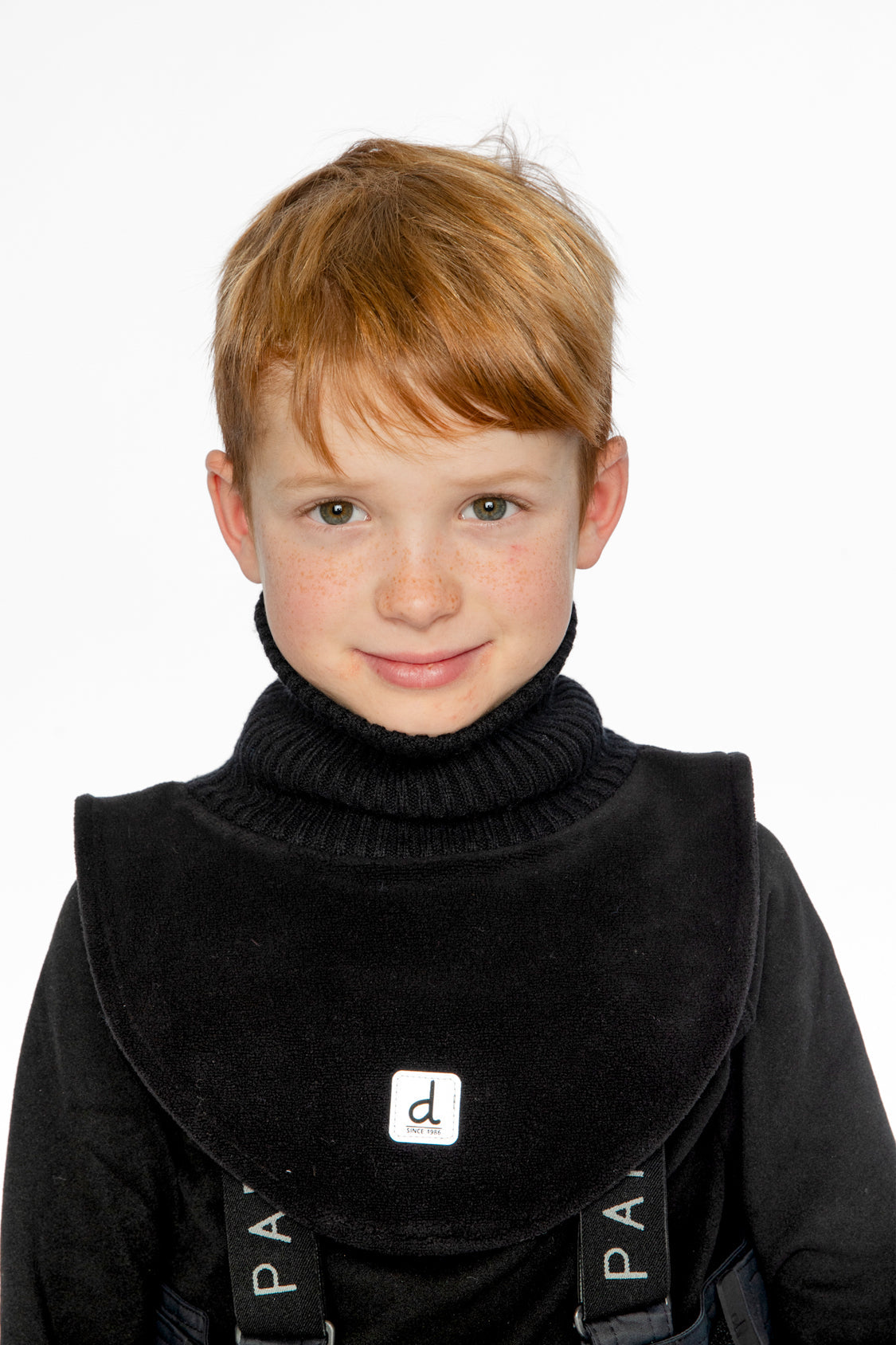 Knit & Polar Turtle Neckwarmer Black - Image 2