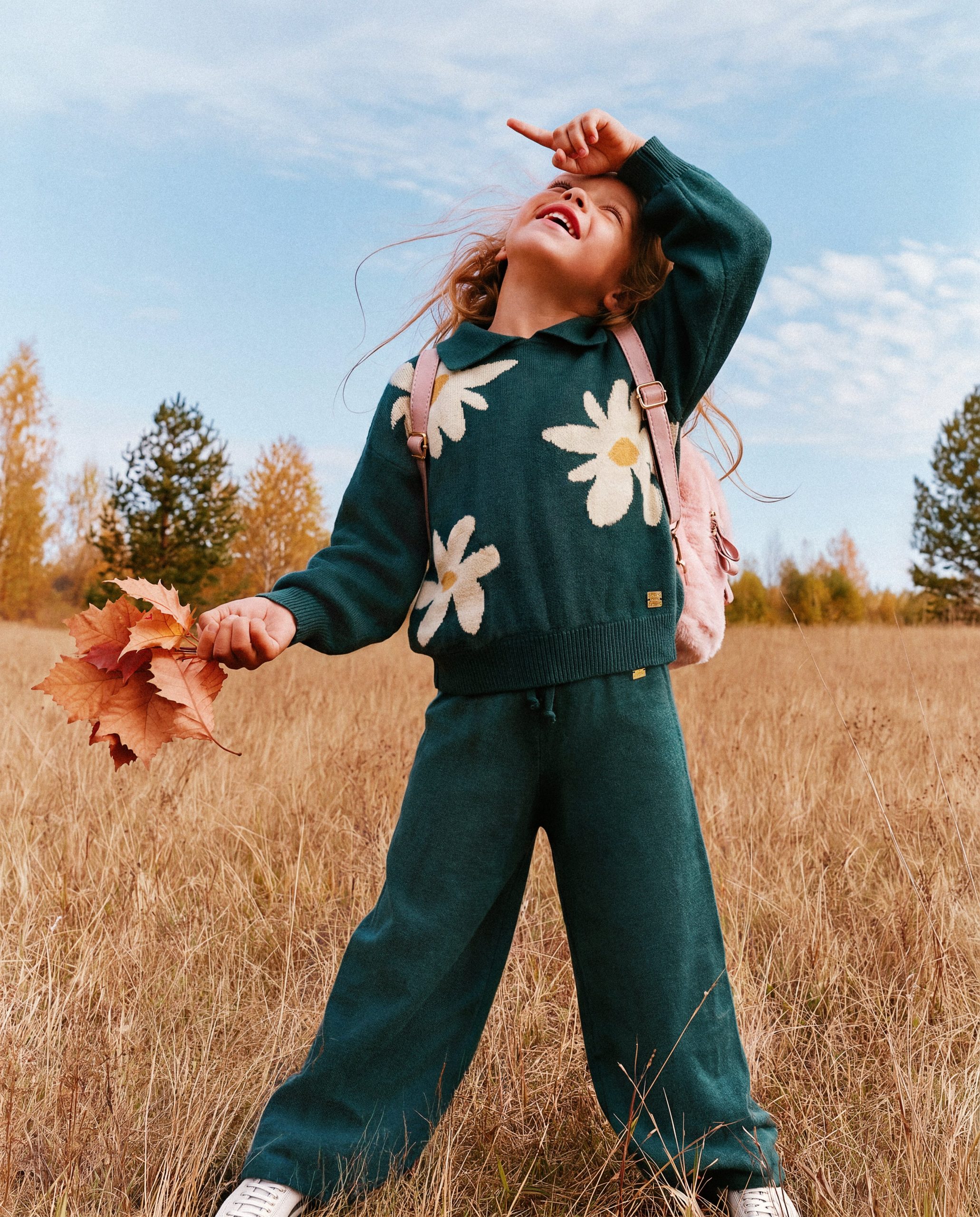 Deux par Deux knitted sweater in jasper printed green with oversized daisy jacquard and shirt collar for kids